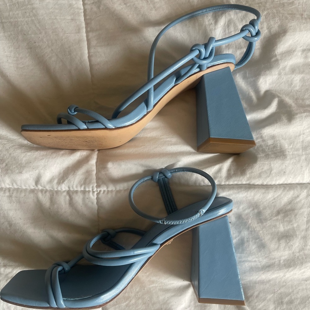 Song Of Style Noelle Heels in Blue - Picture 3 of 6